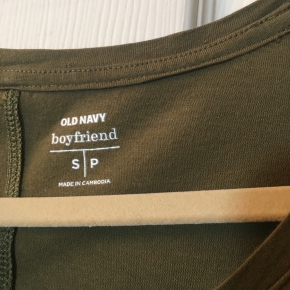 OLD NAVY BOYFRIEND TEE - Picture 4 of 5